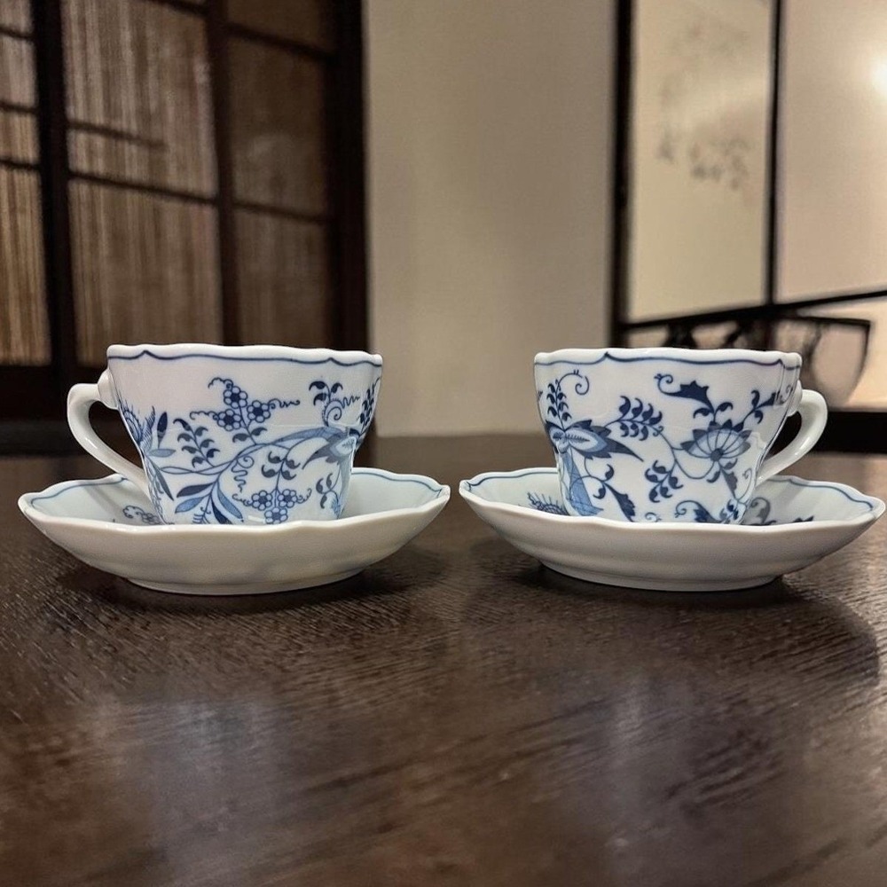 Blue Danube Onion Tea Cups &‎ Saucers, Set of 2, Vintage Original Ribbon Banner
